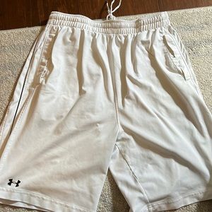 Men’s Under Armour White Athletic Shorts Size Large